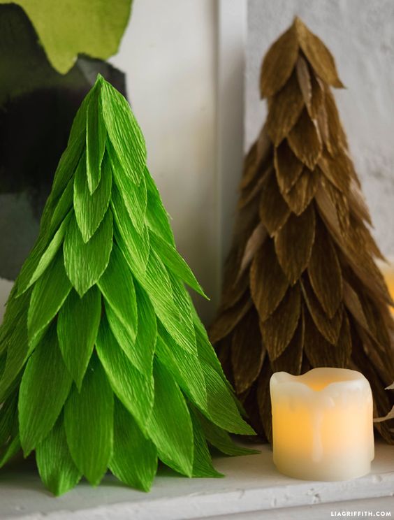 sapin cone avec papier crepon 
